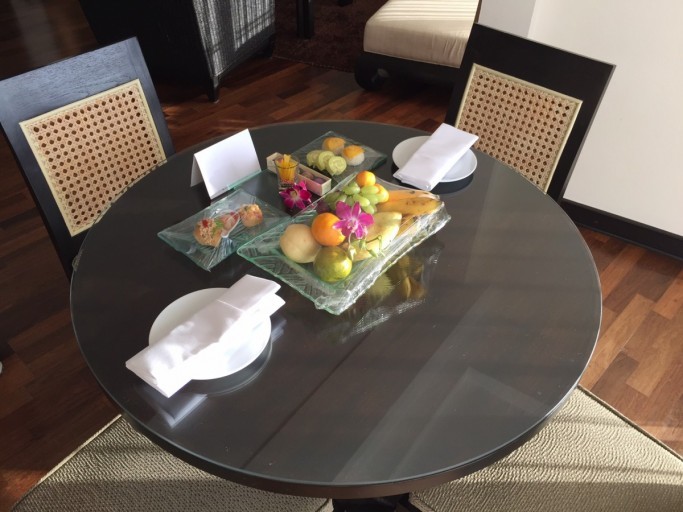 Fruktfatet var en del av välkomstpaketet från hotellet. Foto: Rolf A. H. Gjerdsjø