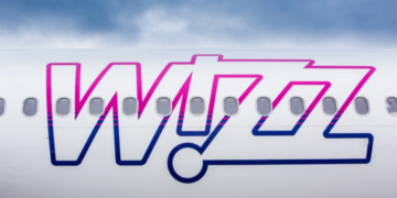 Wizz air fly logo